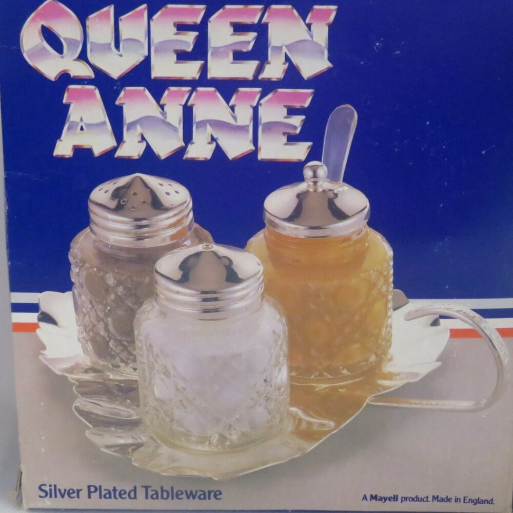 *Vintage* Queen Anne Leaf Cruet Set Silver Plated (K432)